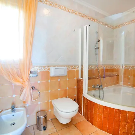 Del Pozo By Interhome Calp